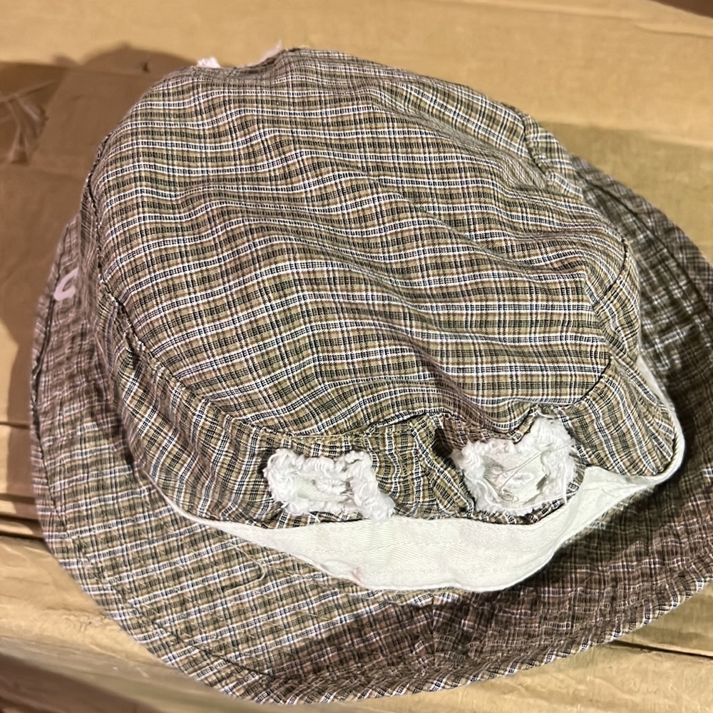 bucket hat - Picture 4 of 5
